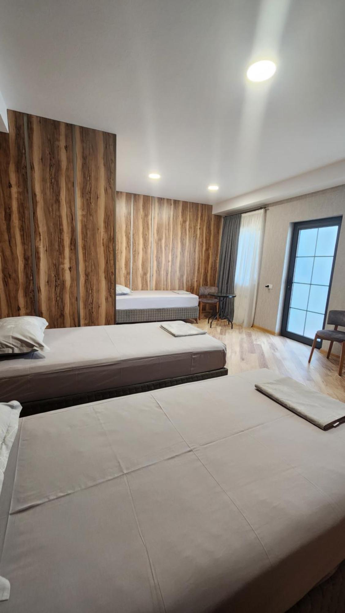 Hotel Khorgo Gori Esterno foto