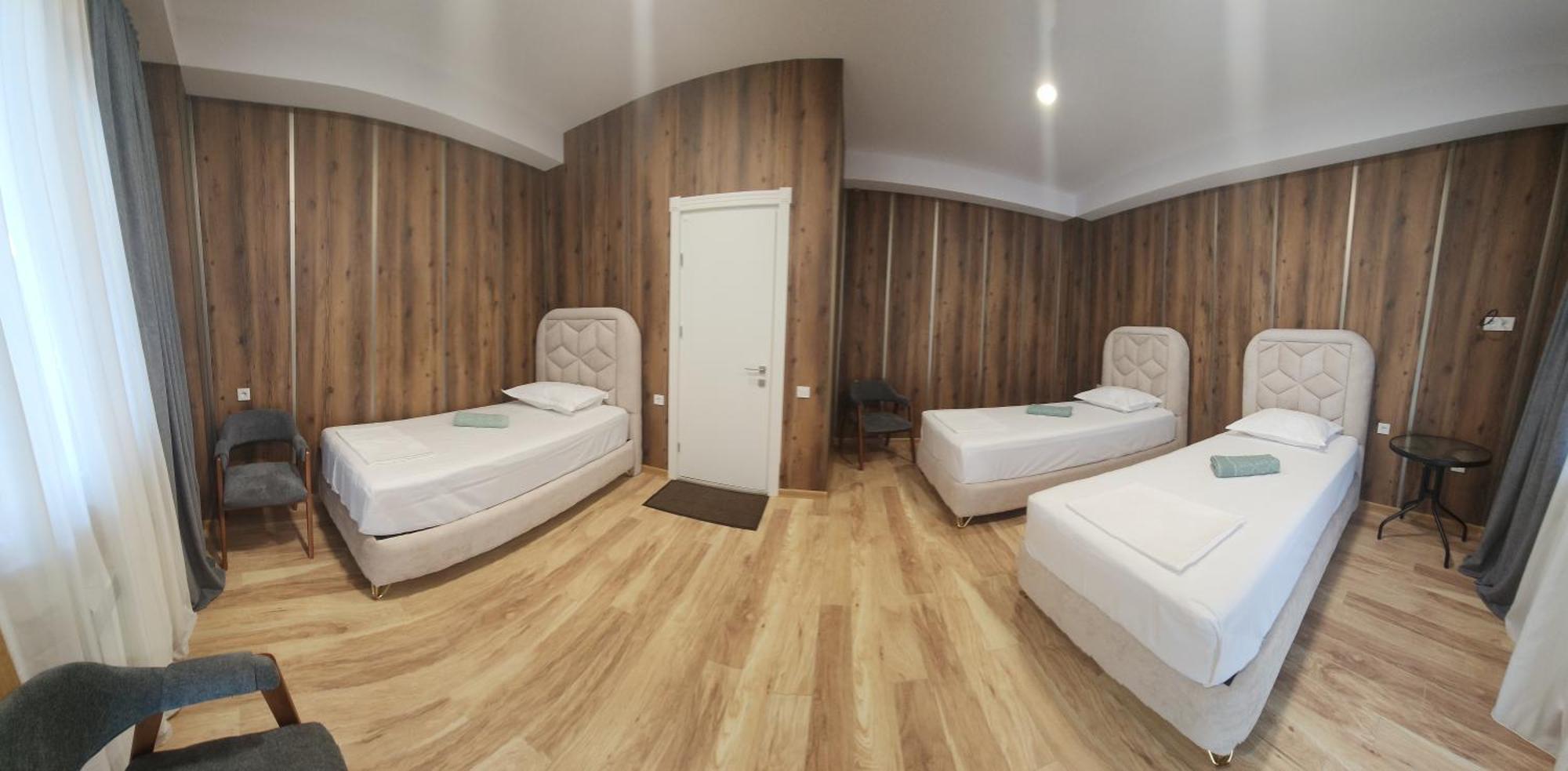 Hotel Khorgo Gori Esterno foto